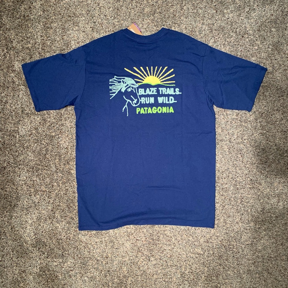 NWT Patagonia Men’s Responsibill-Tee Blaze Trails Shirt, size Medium
